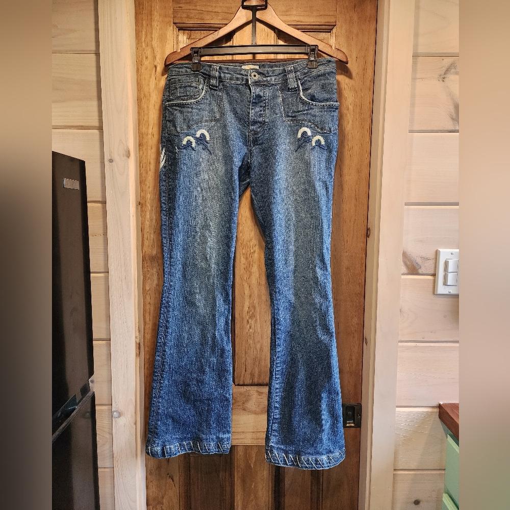 Antik Denim Y2K Bird Embroidered Jeans